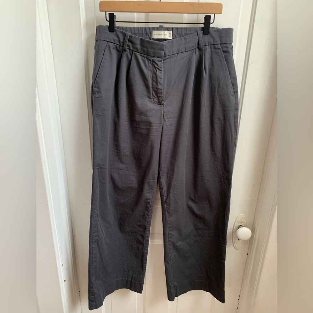 Abercrombie & Fitch Tailored Wide Leg Chino Pants Dark Gray Size 30 Office